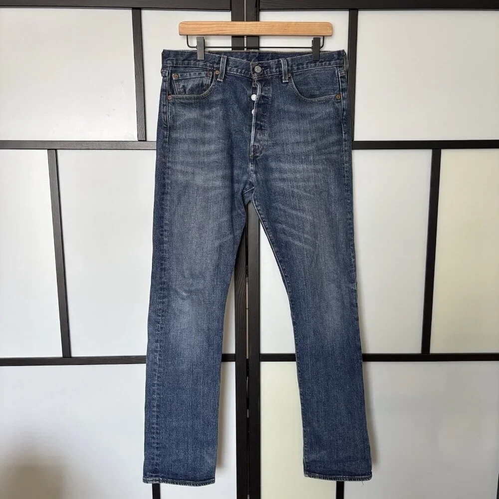 Levi's 501 Men Pants 33X32 Denim Original‎ Fit Straight Button Fly (waist 32)
